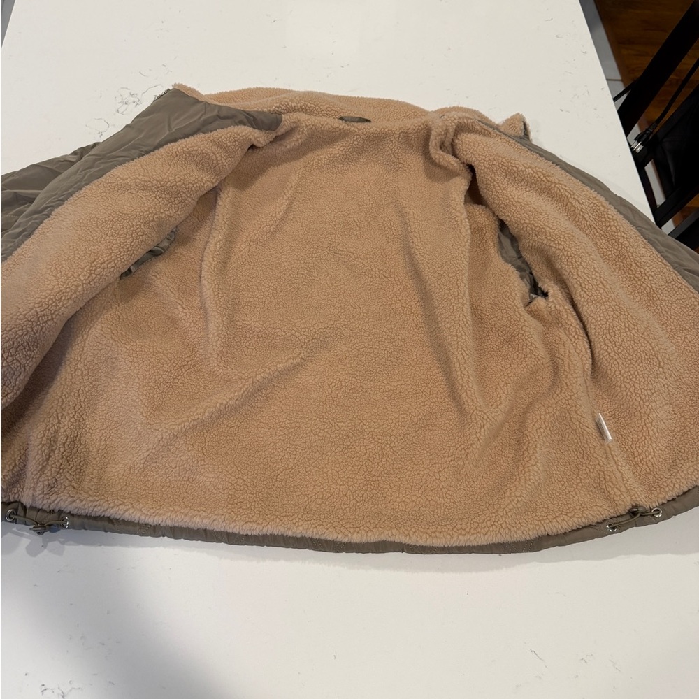 Cute Jacket! - Picture 7 of 16